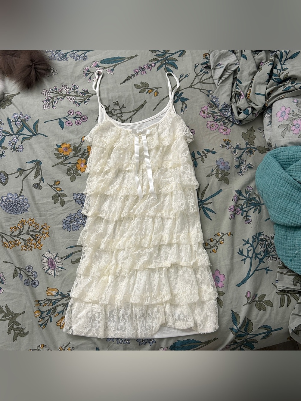 moving sale 💕 - j-fashion coquette white lace tunic top